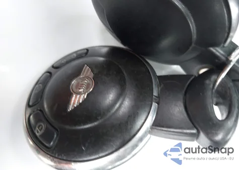 2015 Mini Countryman Cooper из США, поврежденный, VIN WMWZB3C56FWR45385